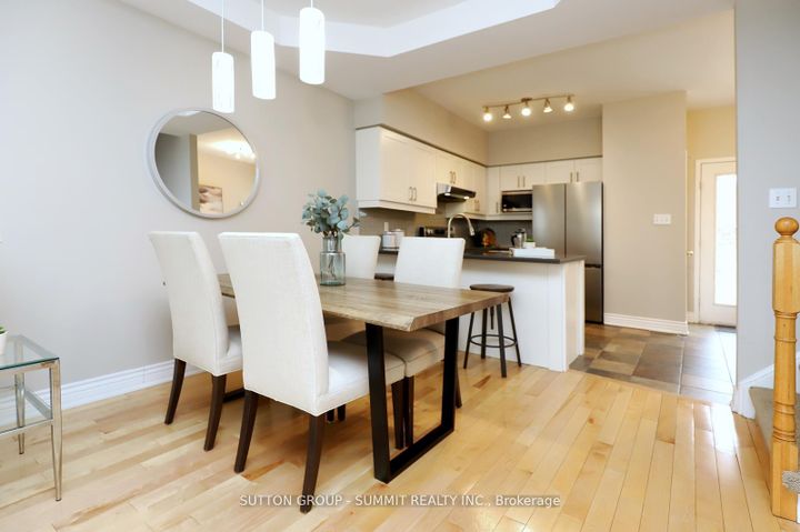 Photo 6 at 260 GLENASHTON Drive, RO River Oaks, Oakville