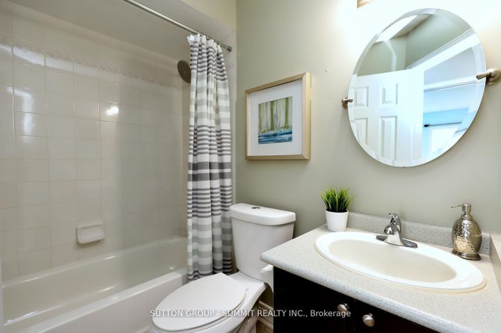 Photo 20 at 260 GLENASHTON Drive, RO River Oaks, Oakville