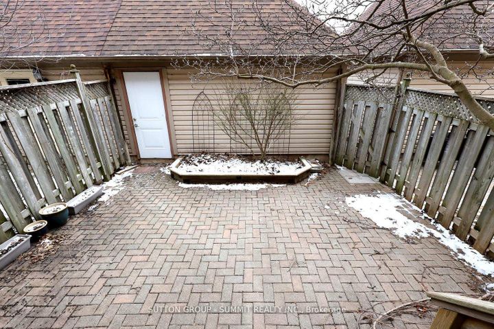 Photo 32 at 260 GLENASHTON Drive, RO River Oaks, Oakville