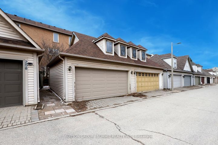 Photo 34 at 260 GLENASHTON Drive, RO River Oaks, Oakville