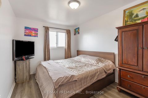 Photo 17 at 19 - 42 San Marino Way, Jane Heights, Toronto