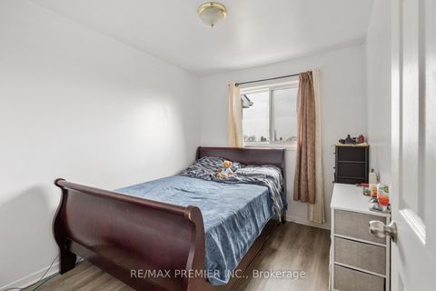 Photo 18 at 19 - 42 San Marino Way, Jane Heights, Toronto