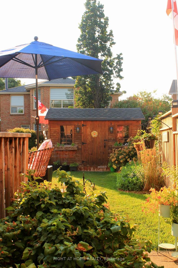 Photo 41 at 6914 Cordingley Crescent, Meadowvale, Mississauga