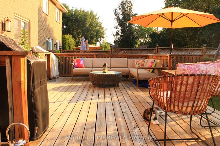 Photo 42 at 6914 Cordingley Crescent, Meadowvale, Mississauga