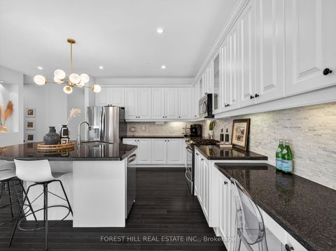 Photo 11 at 12 Wallenberg Drive, Patterson, Vaughan