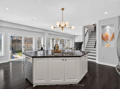 Photo 15 at 12 Wallenberg Drive, Patterson, Vaughan