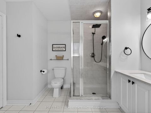 Photo 33 at 12 Wallenberg Drive, Patterson, Vaughan