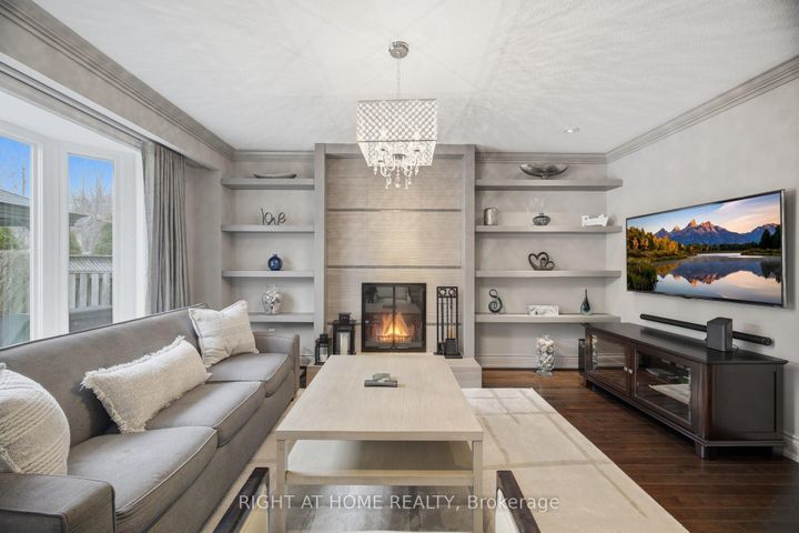 Photo 6 at 6360 Atherly Crescent, Meadowvale, Mississauga