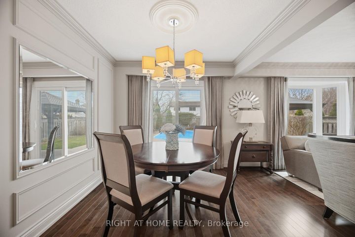 Photo 8 at 6360 Atherly Crescent, Meadowvale, Mississauga