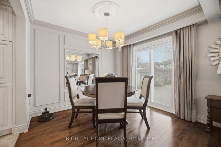 Photo 9 at 6360 Atherly Crescent, Meadowvale, Mississauga