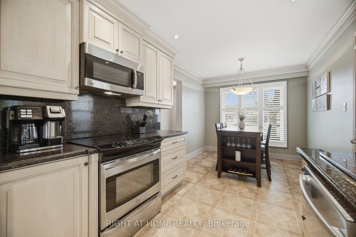 Photo 14 at 6360 Atherly Crescent, Meadowvale, Mississauga