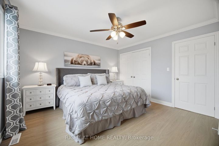 Photo 21 at 6360 Atherly Crescent, Meadowvale, Mississauga