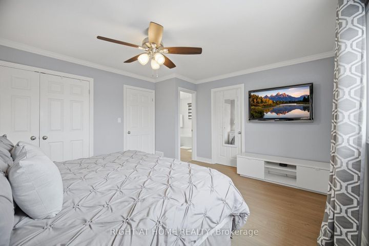 Photo 22 at 6360 Atherly Crescent, Meadowvale, Mississauga