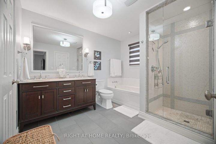 Photo 24 at 6360 Atherly Crescent, Meadowvale, Mississauga