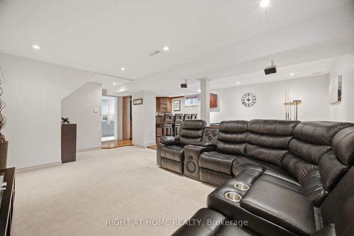 Photo 35 at 6360 Atherly Crescent, Meadowvale, Mississauga