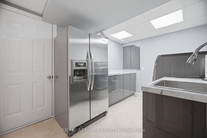 Photo 42 at 6360 Atherly Crescent, Meadowvale, Mississauga