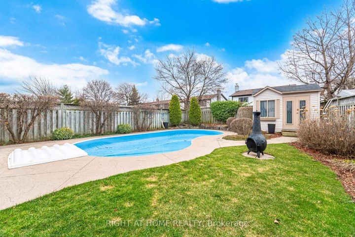 Photo 45 at 6360 Atherly Crescent, Meadowvale, Mississauga