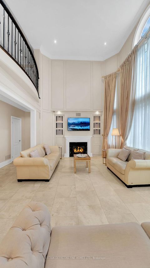 Photo 6 at 328 St. Urbain Drive, Vellore Village, Vaughan