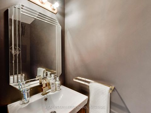 Photo 8 at 183 Madison Avenue, Annex, Toronto