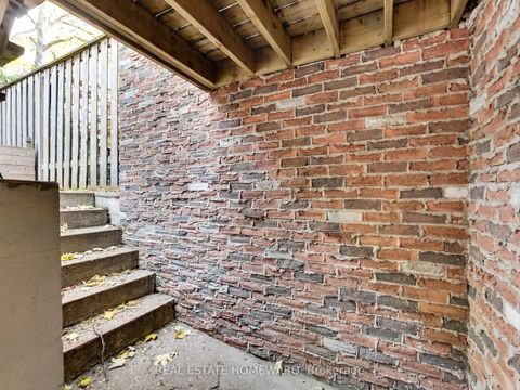 Photo 24 at 183 Madison Avenue, Annex, Toronto