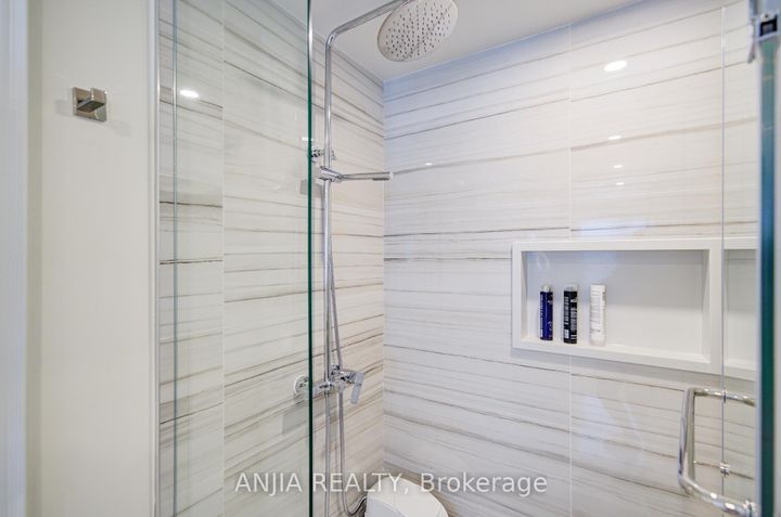 Photo 18 at 9 MACE Avenue, Rural Richmond Hill, Richmond Hill