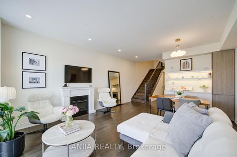 Photo 9 at 9 MACE Avenue, Rural Richmond Hill, Richmond Hill