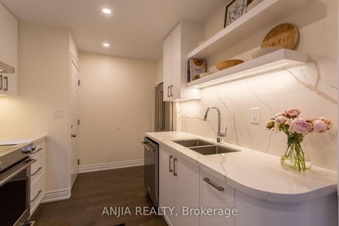 Photo 10 at 9 MACE Avenue, Rural Richmond Hill, Richmond Hill