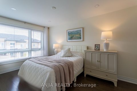 Photo 12 at 9 MACE Avenue, Rural Richmond Hill, Richmond Hill