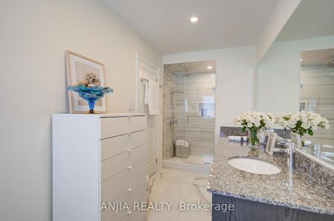 Photo 17 at 9 MACE Avenue, Rural Richmond Hill, Richmond Hill