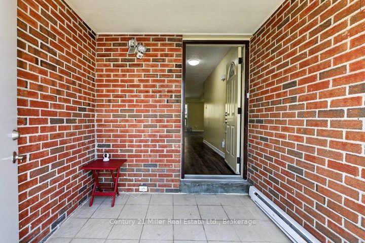 Photo 3 at 40 - 30 Dundalk Drive, Dorset Park, Toronto