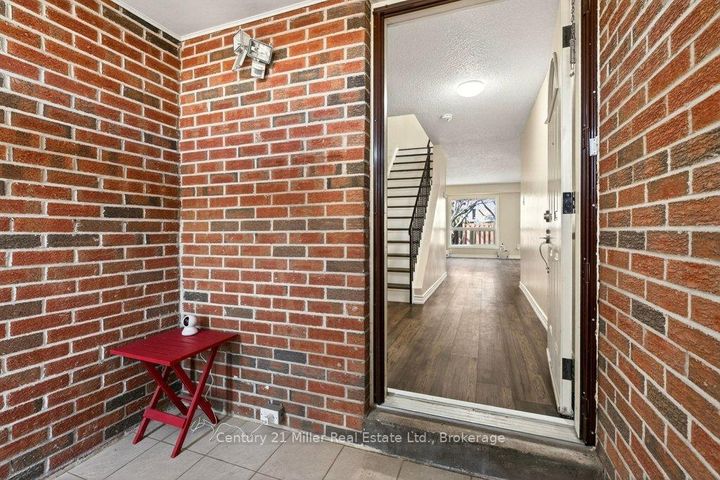 Photo 4 at 40 - 30 Dundalk Drive, Dorset Park, Toronto