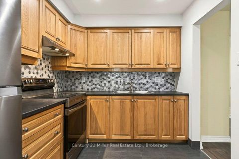 Photo 11 at 40 - 30 Dundalk Drive, Dorset Park, Toronto