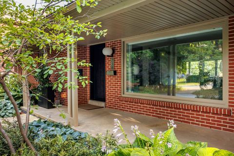 Photo 6 at 238 Mill Street, Mill Pond, Richmond Hill