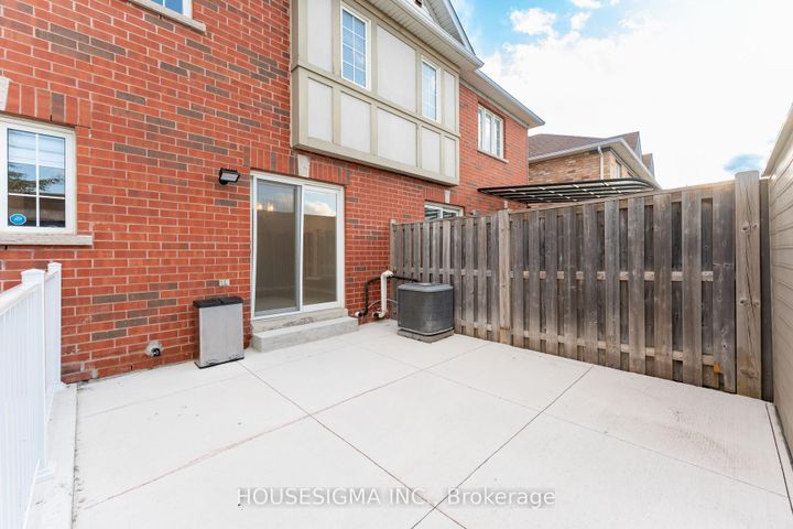 Photo 28 at 6 Flower Trail, Bram East, Brampton