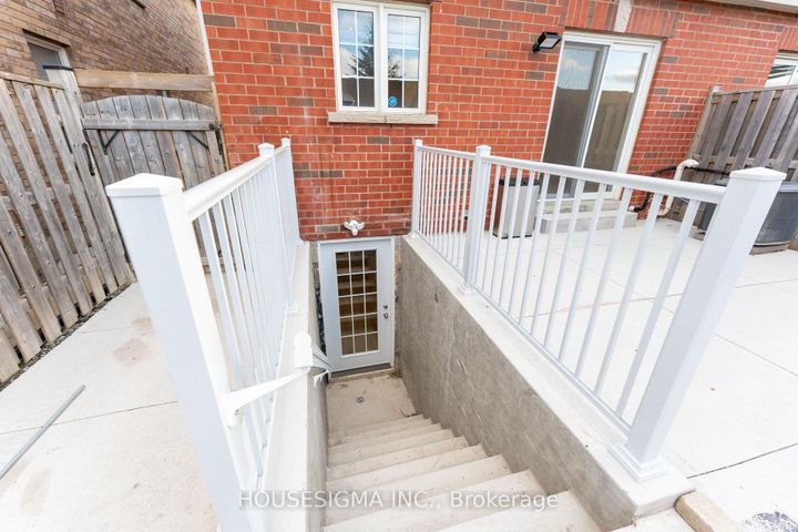 Photo 29 at 6 Flower Trail, Bram East, Brampton