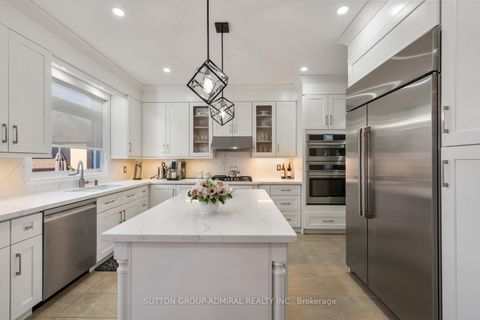 Photo 13 at 90 Summeridge Drive, Patterson, Vaughan