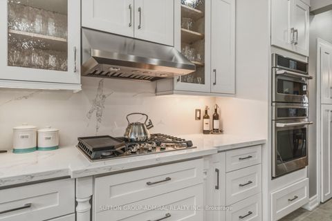 Photo 16 at 90 Summeridge Drive, Patterson, Vaughan