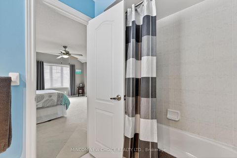 Photo 23 at 37 Westminster Circle, Shore, Barrie