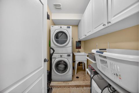 Photo 16 at 32 Tideswell Boulevard, Rouge E11, Toronto