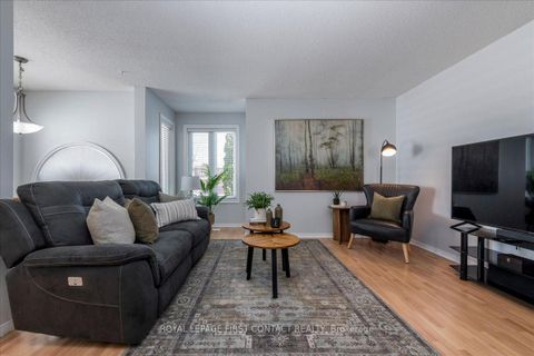 Photo 3 at 36 CHURCHLAND Drive, Holly, Barrie