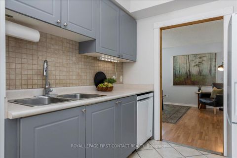 Photo 6 at 36 CHURCHLAND Drive, Holly, Barrie