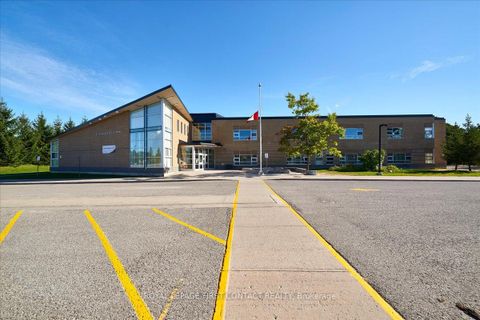 Photo 31 at 36 CHURCHLAND Drive, Holly, Barrie