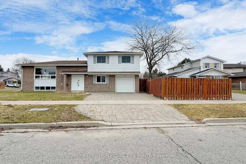 Photo 1 at 35 Bridley Drive, Agincourt North, Toronto