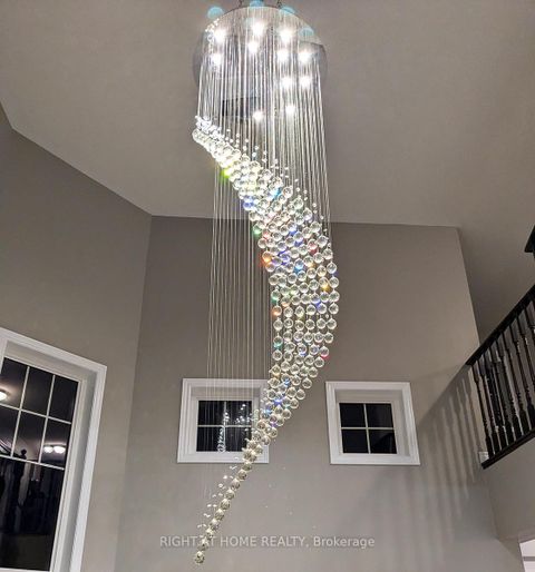 Photo 4 at 28 Timberbank Square, Sutton & Jackson's Point, Georgina