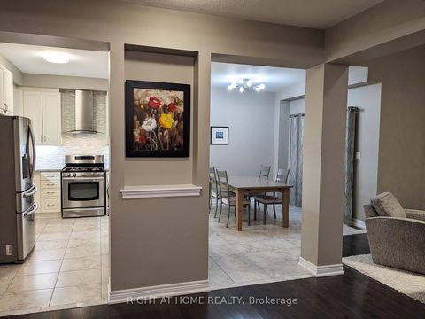 Photo 9 at 28 Timberbank Square, Sutton & Jackson's Point, Georgina