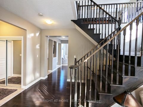 Photo 12 at 28 Timberbank Square, Sutton & Jackson's Point, Georgina