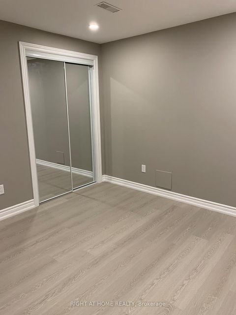 Photo 30 at 28 Timberbank Square, Sutton & Jackson's Point, Georgina