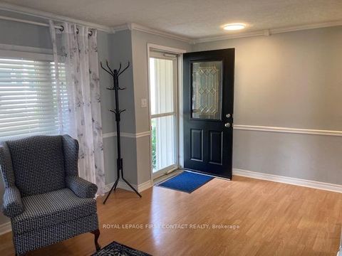 Photo 2 at 23 Mimosa Crescent, Rural Innisfil, Innisfil