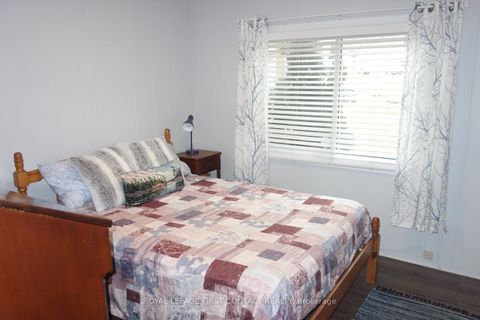 Photo 10 at 23 Mimosa Crescent, Rural Innisfil, Innisfil