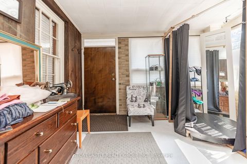 Photo 11 at 2321 Major Mackenzie Drive W, Maple, Vaughan